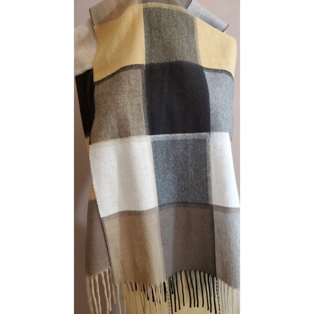 Dillards Shawl Wrap Scarf Plaid Fringe Woven Reverses 13.5" x 70" Beige Black